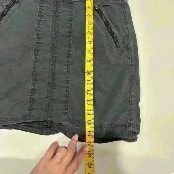 Loft Back Zip Causal Skirt Size 2 - Picture 5 of 5